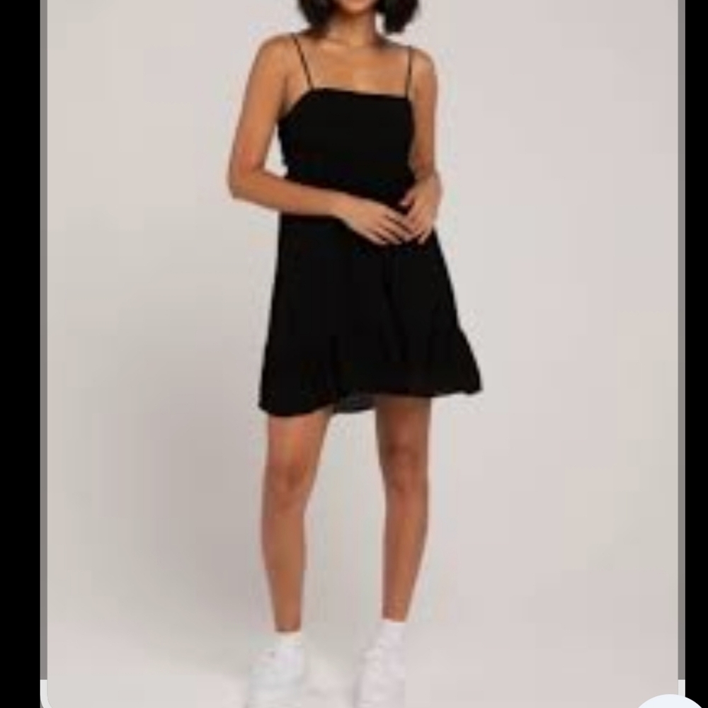 Love Tree Black Spaghetti Strap Mini Sundress with tie back Size M new with tags